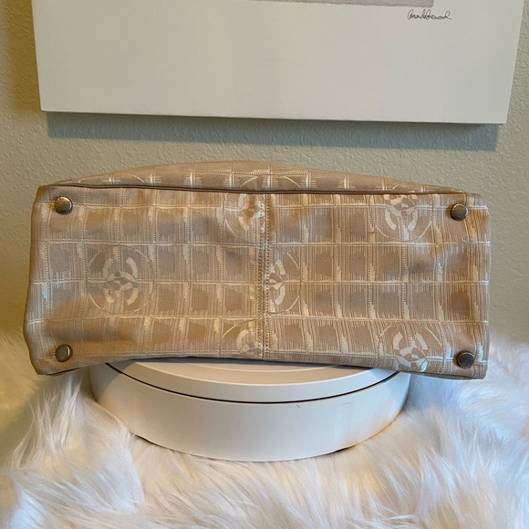 Chanel Taupe Travel Ligne Nylon/Leather Tote - Picture 8 of 16